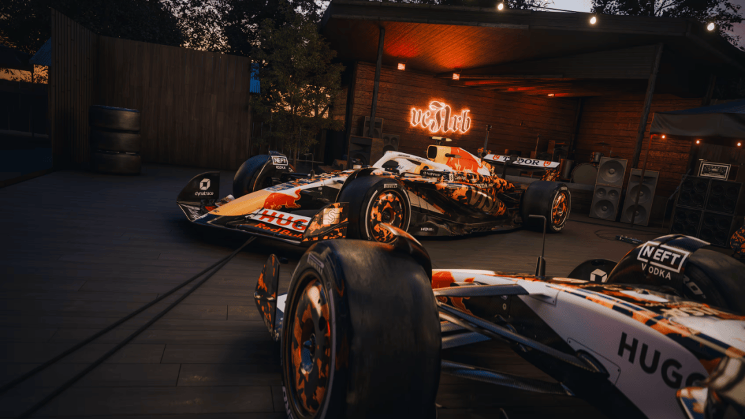 包含阿斯顿马丁横扫红牛车队，塞恩斯刷新纪录的词条