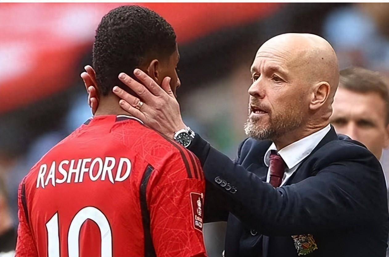 利物浦完胜对手,领跑英格兰足球榜首 利物浦完胜对手,领跑英格兰足球榜首