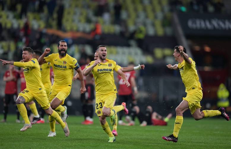 奥萨苏纳力争逆转,被对手击败 奥萨苏纳力争逆转,被对手击败