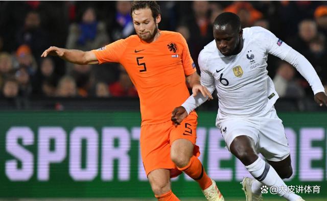 荷兰战败土耳其，进入欧洲杯边缘