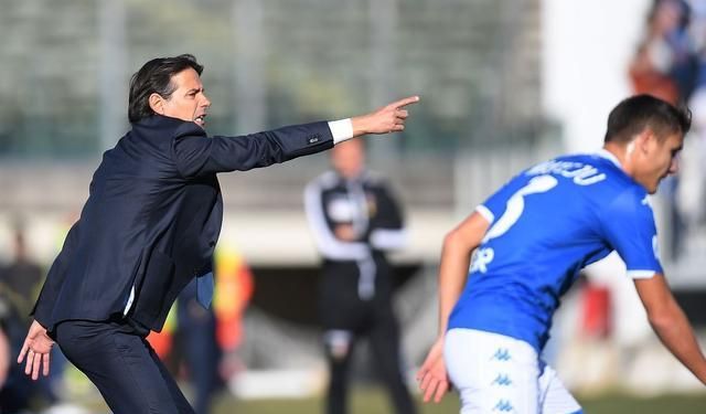 乌迪内斯防线表现低迷,需加强防守训练 乌迪内斯防线表现低迷,需加强防守训练