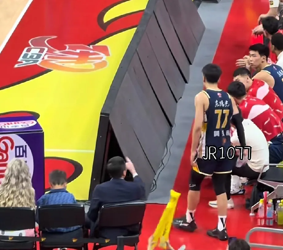 CBA总决赛选址广东队主场,球迷备战观战 CBA总决赛选址广东队主场,球迷备战观战