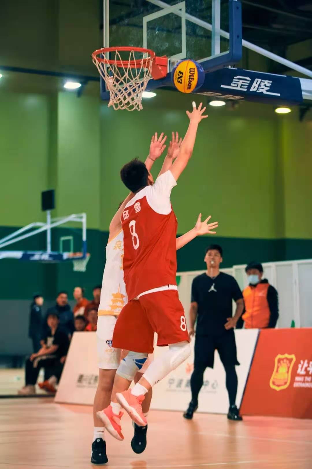 北极之冠队在国际篮球锦标战中全面开花 北极之冠队在国际篮球锦标战中全面开花