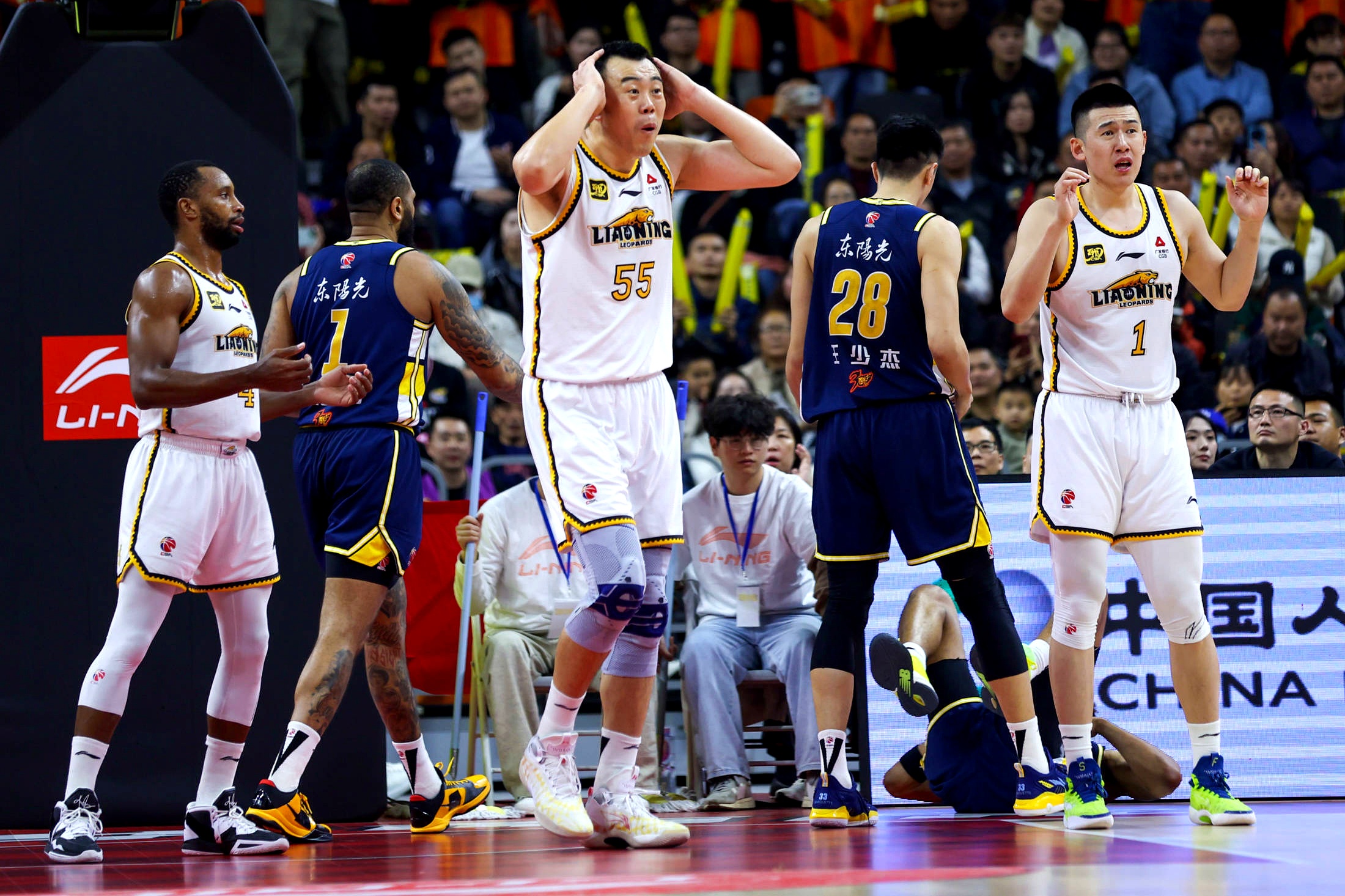 篮球联赛新赛季进展引人期待不已 篮球联赛新赛季进展引人期待不已