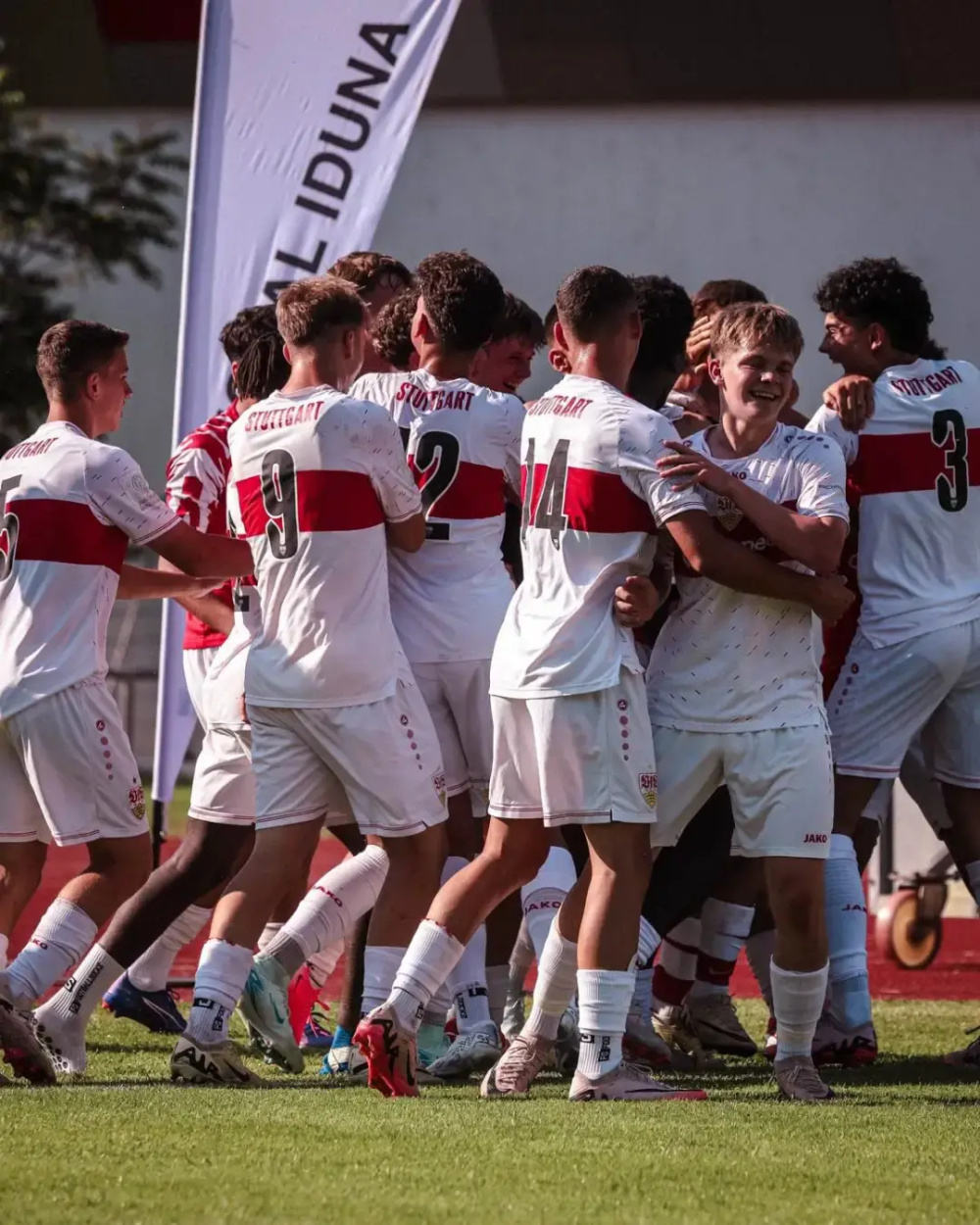 斯图加特俱乐部在德国联赛中获胜