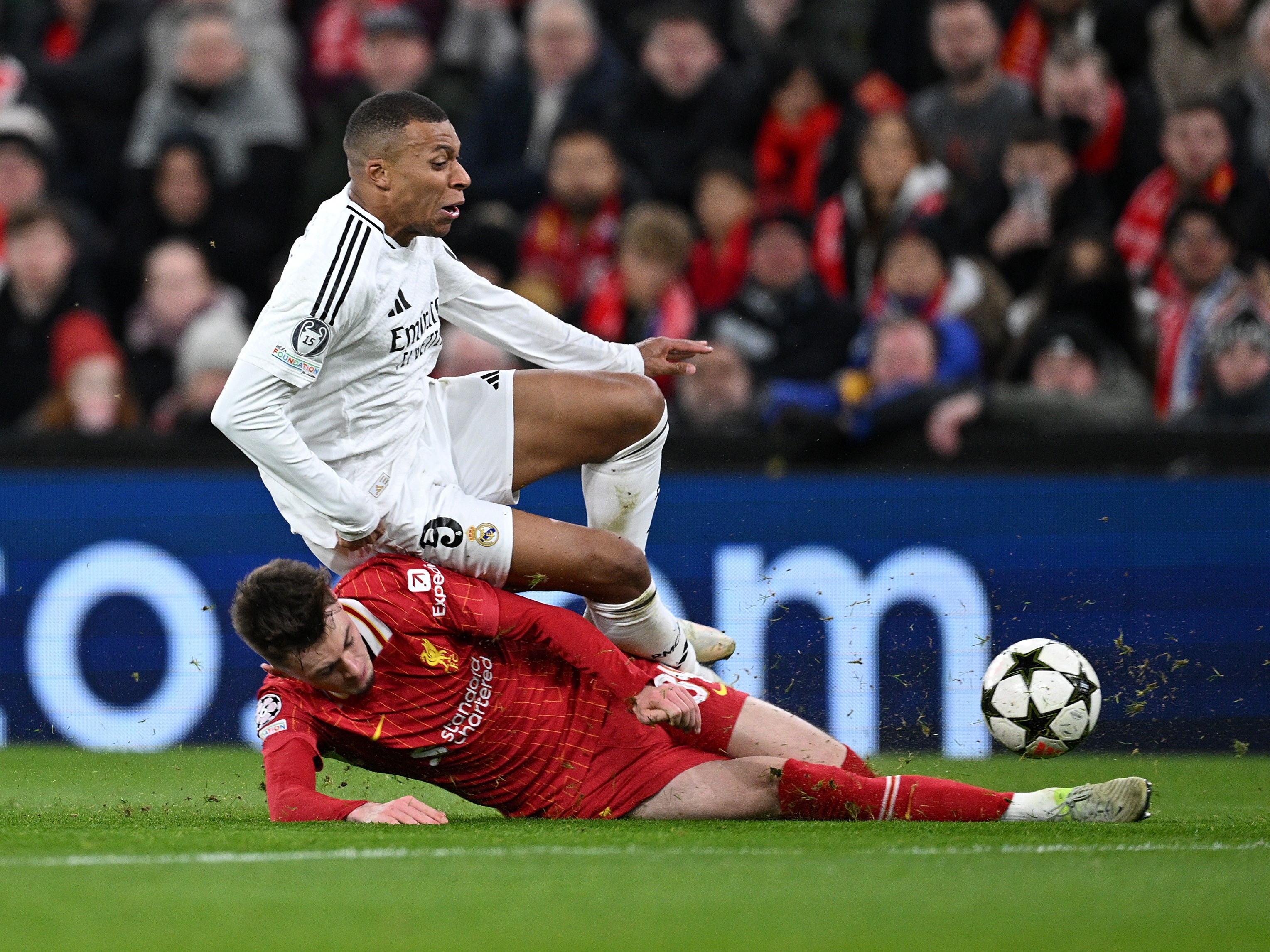 国际米兰翻盘利物浦,莫德里奇一己之力扛起全队的简单介绍 国际米兰翻盘利物浦,莫德里奇一己之力扛起全队的简单介绍