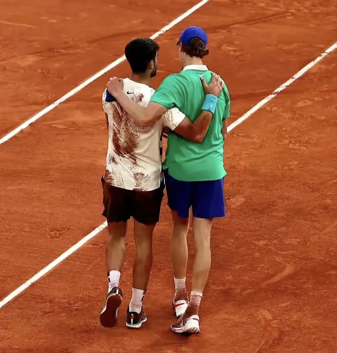 法国网球队绝杀西班牙网球队,费德勒一己之力扛起全队的简单介绍 法国网球队绝杀西班牙网球队,费德勒一己之力扛起全队的简单介绍