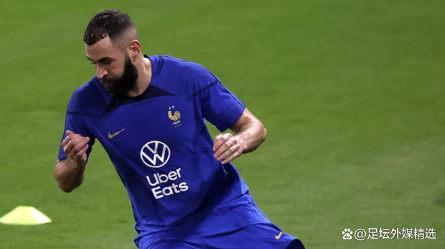 包含法国鏖战土耳其，本泽马打破历史纪录的词条