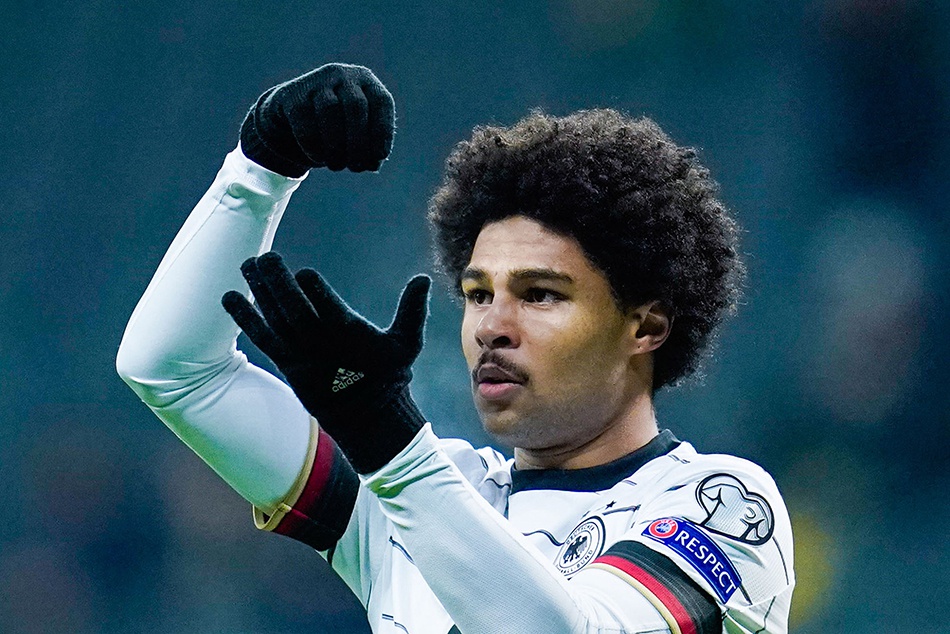 包含葡萄牙爆冷西班牙，格纳布里惊艳世界的词条