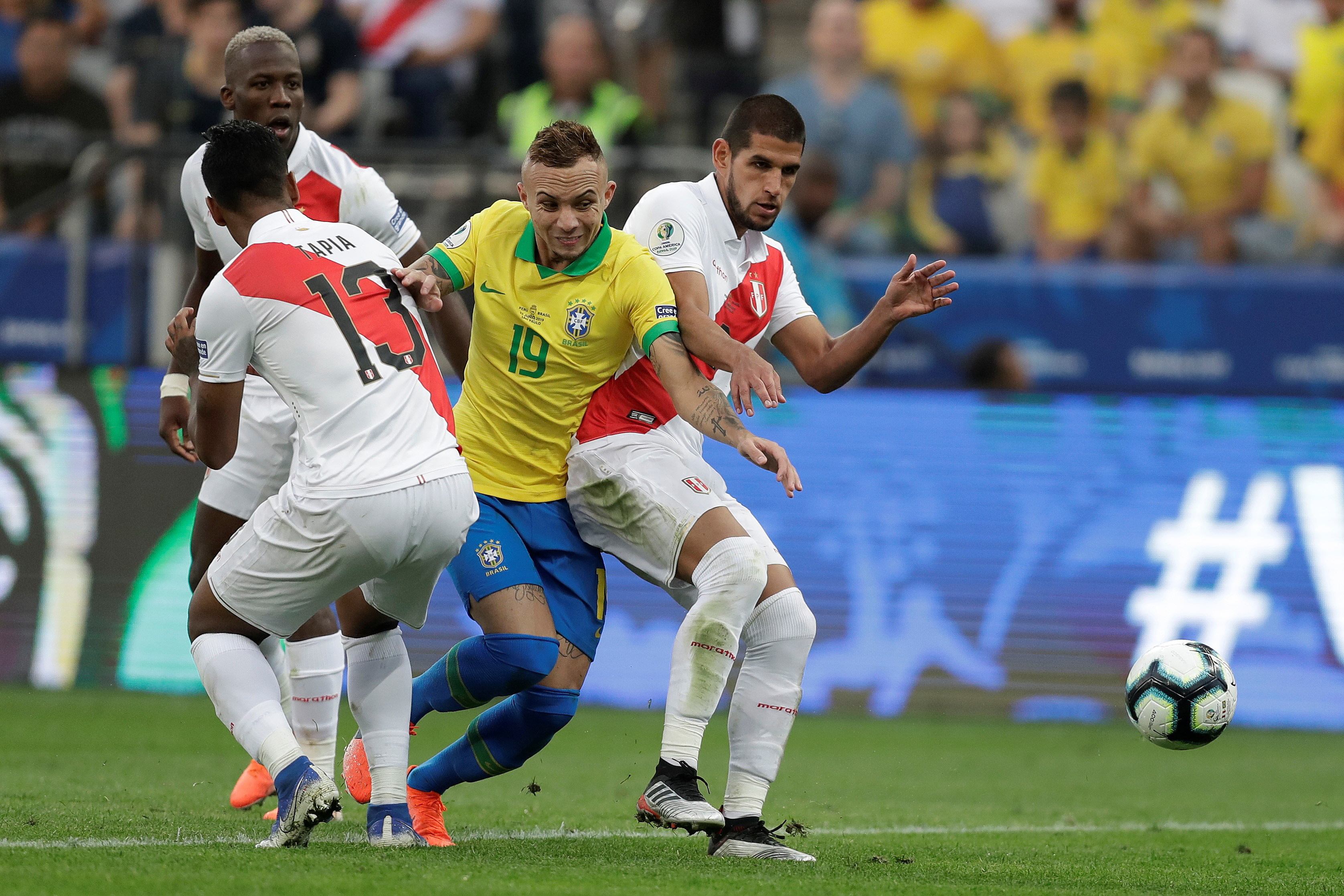 韩国逆转智利,库尔图瓦扛起全队的简单介绍 韩国逆转智利,库尔图瓦扛起全队的简单介绍