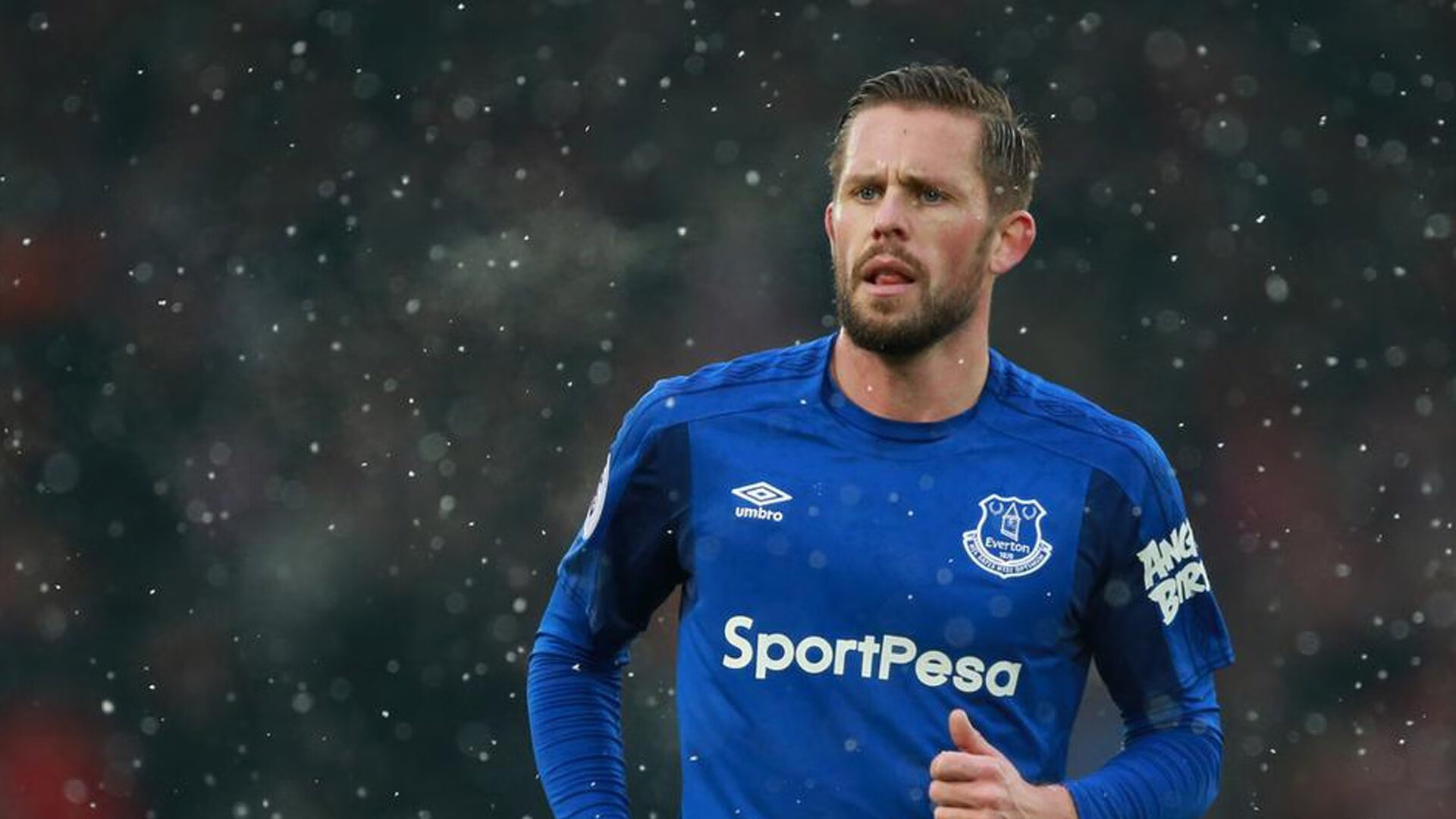 绿茵场上的新王，加维统治级数据背后的沙特与希腊血拼