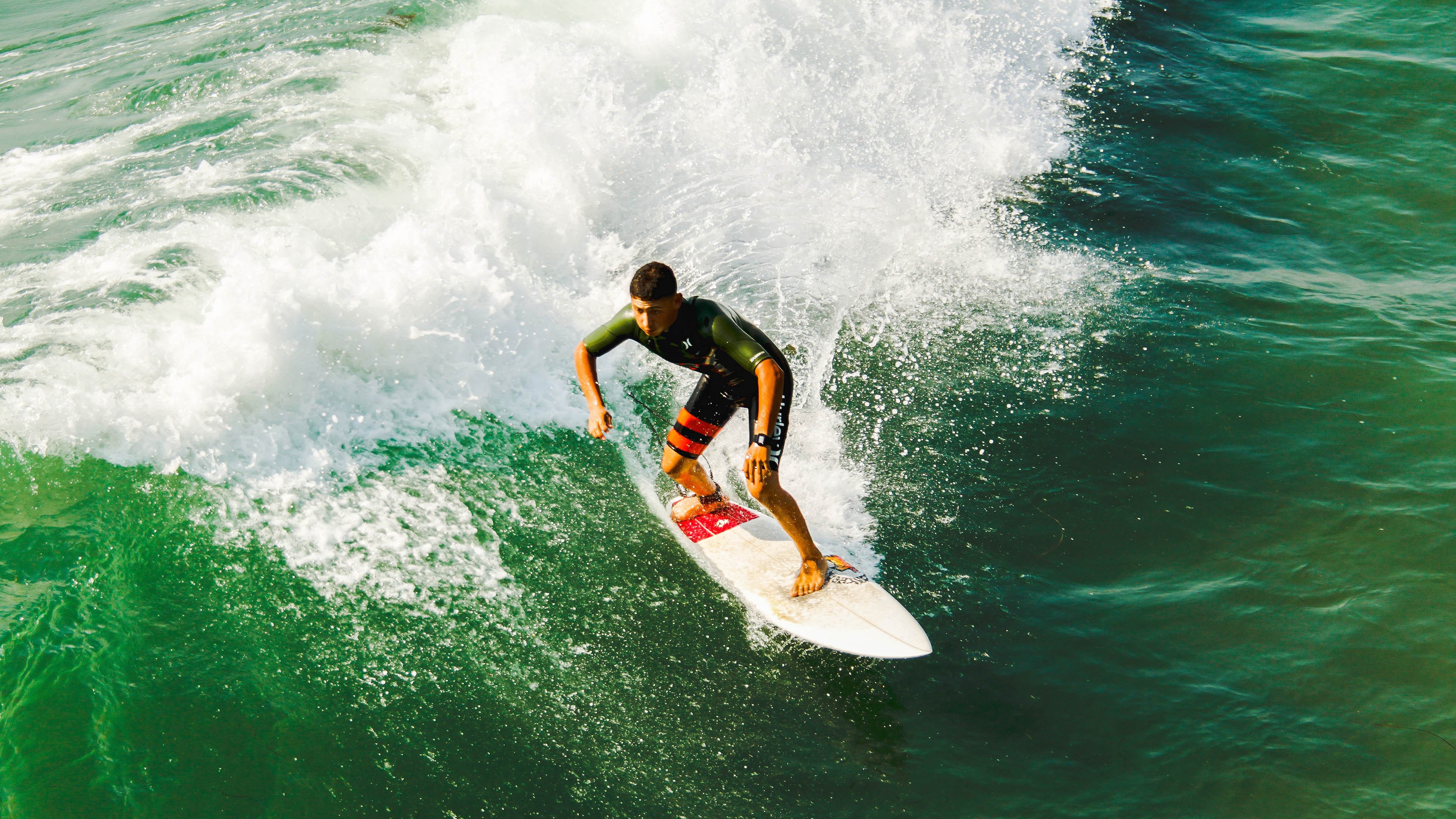 跨界叙事，当鹈鹕带走公牛，小贾伦在欧冠淘汰赛接管比赛